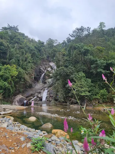 Tầng 3 - Điểm nhấn hùng vĩ tạo nên biểu tượng của Thác Khe Vằn